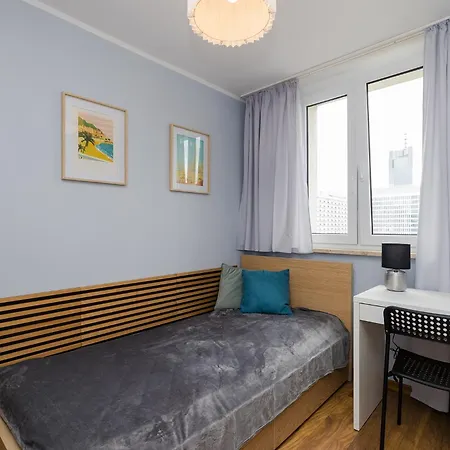 Krochmalna 3 * Varşova